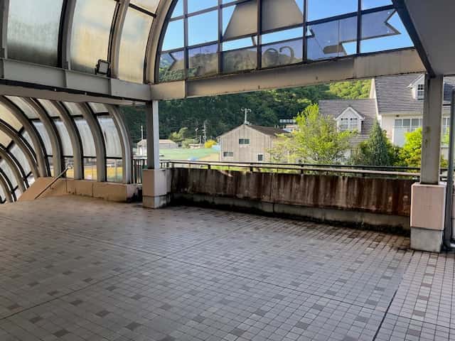 プロモーションイベント、物販に利用可能な正面入り口エントランスの半屋外スペース