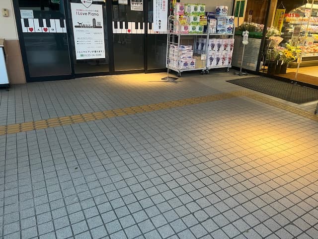 プロモーションイベントに利用可能な軒下②スペース