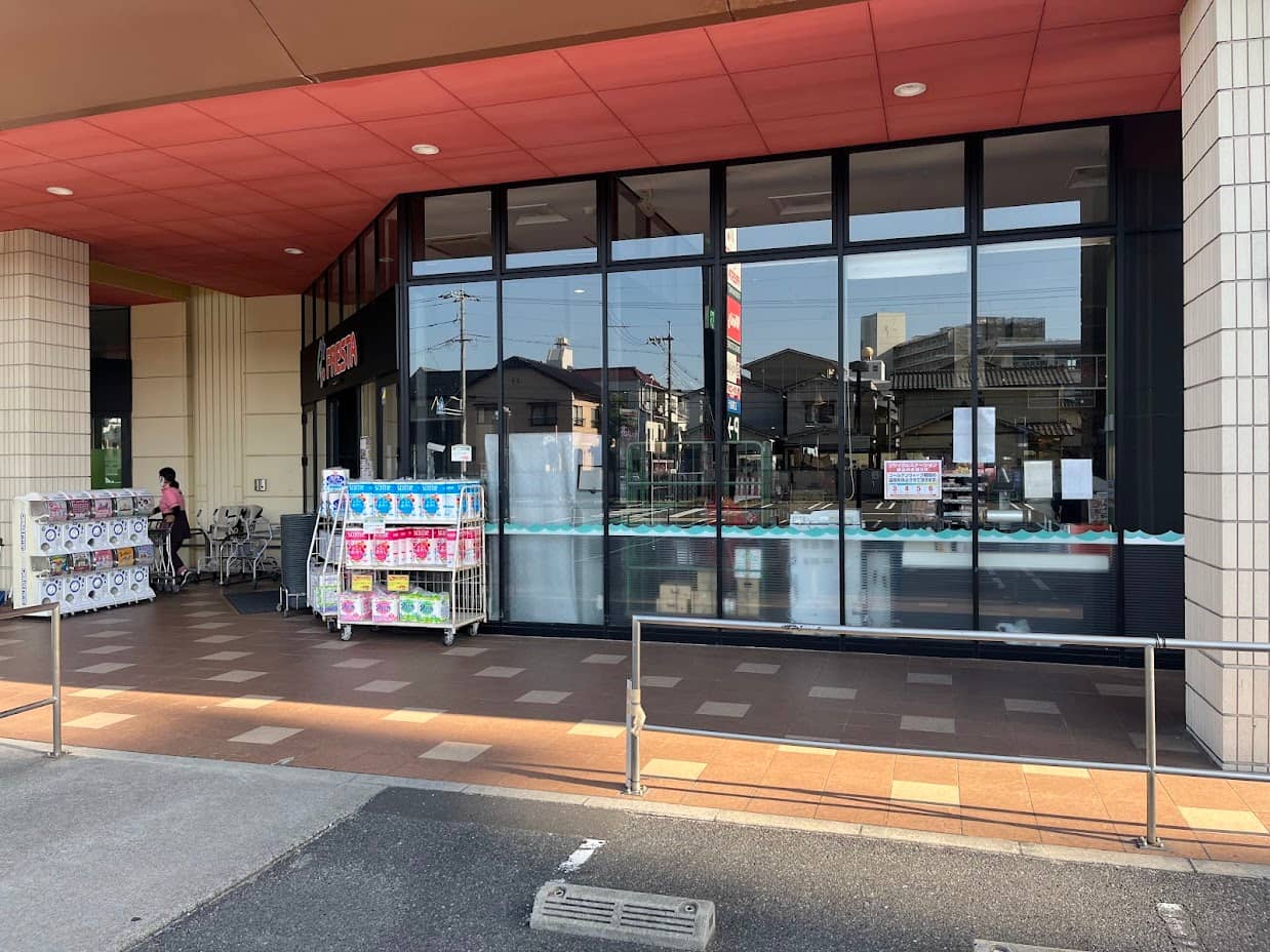 プロモーションイベントに利用可能な軒下スペース