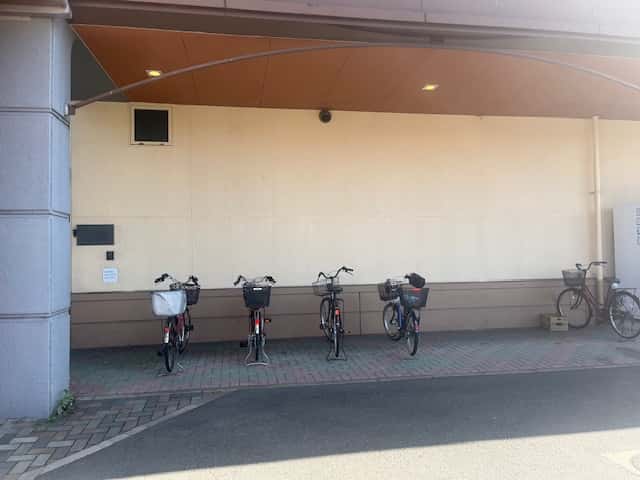 プロモーションイベントに利用可能な軒下スペース