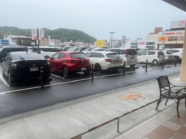 キッチンカー、プロモーションに利用可能な軒下スペース