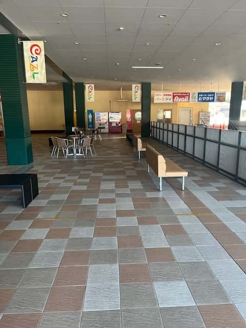 プロモーションに最適な2階しまむら前スペース